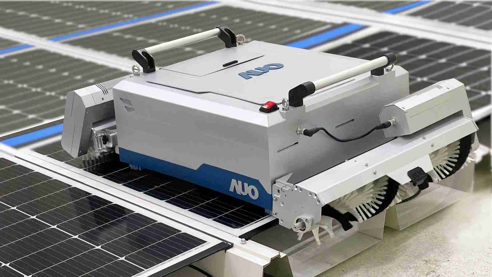 尊时凯龙致力EPC场域技术升级，，导入清洁机器人搭配传感器与AI数据分析，，，，大幅减少维运成本